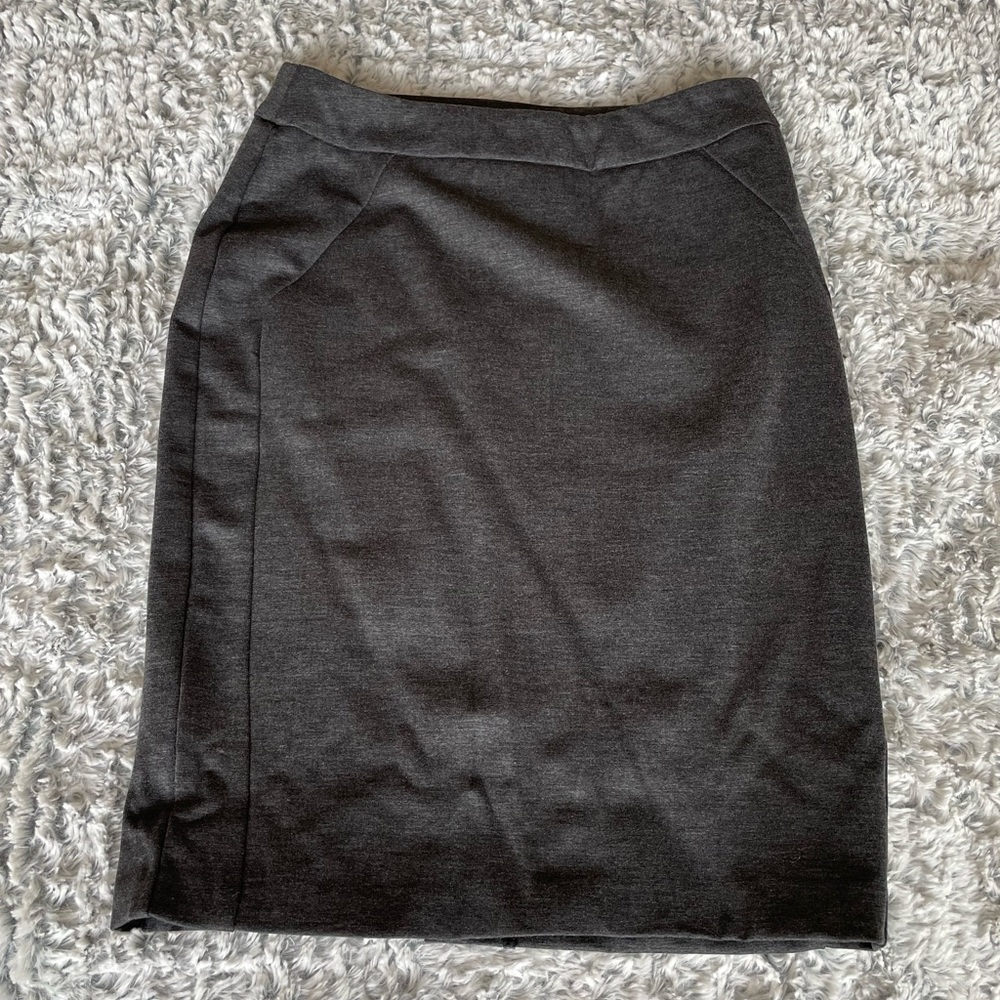 Grey skirt